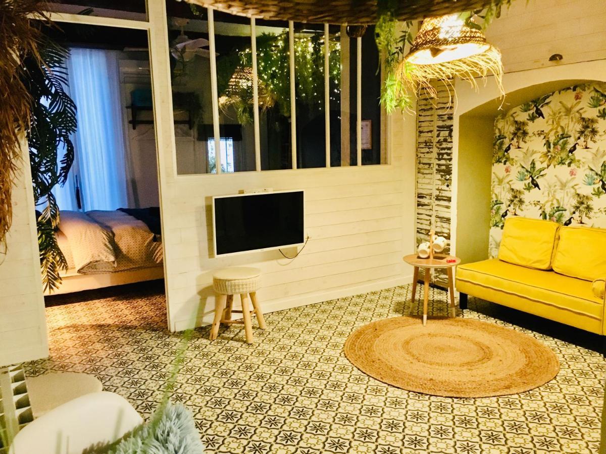 Me And Mrs Jones Suite Jacuzzi Hypercentre Montpellier Bagian luar foto